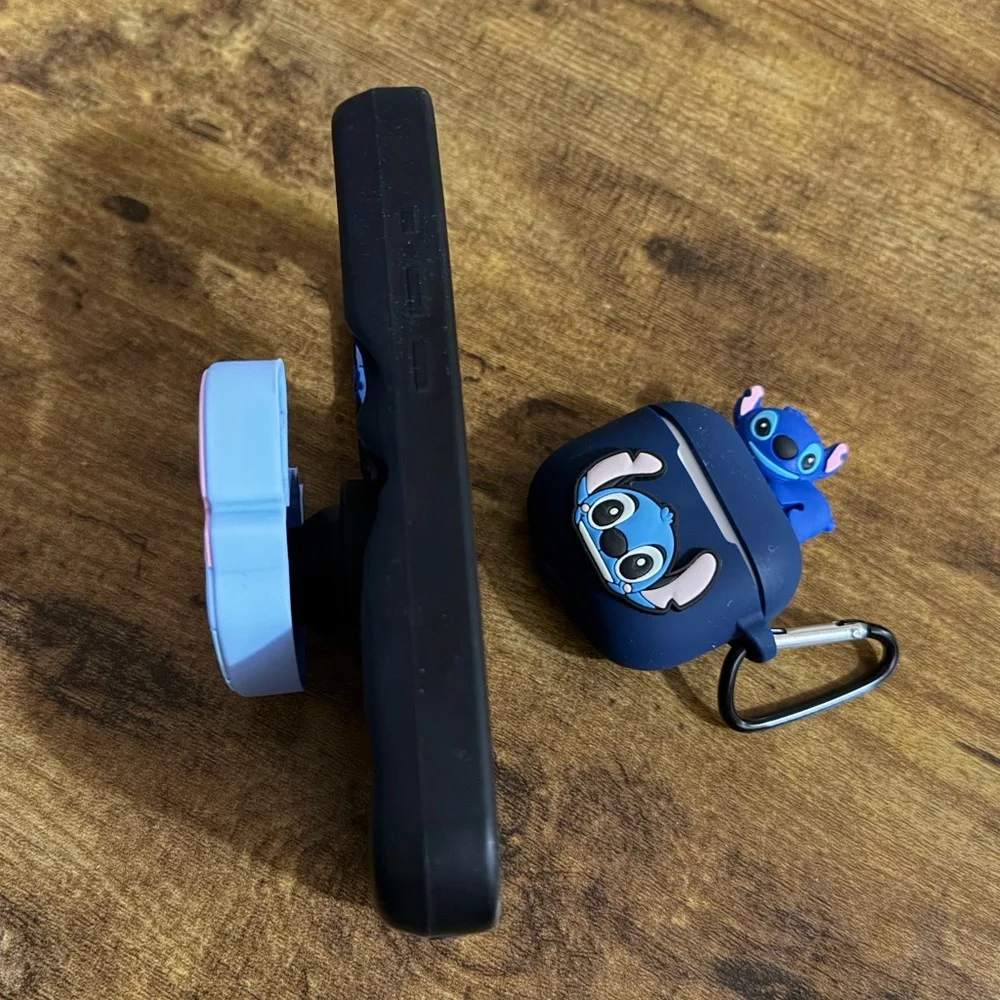 Stitch Iphone 17 pro case& Airpods 4 case